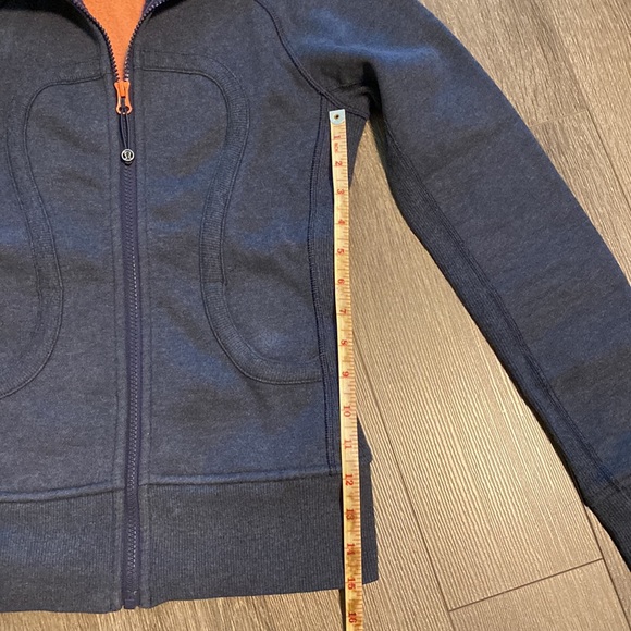 Lululemon Scuba Full-Zip Hoodie - Picture 6 of 6